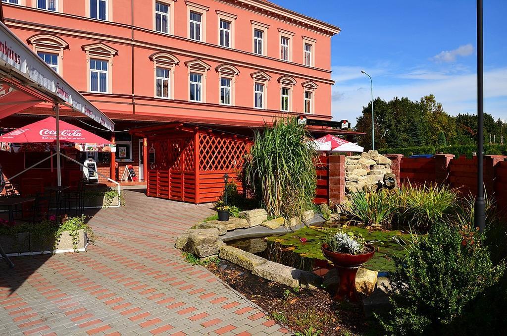 Grand Hotel Яромерж Экстерьер фото