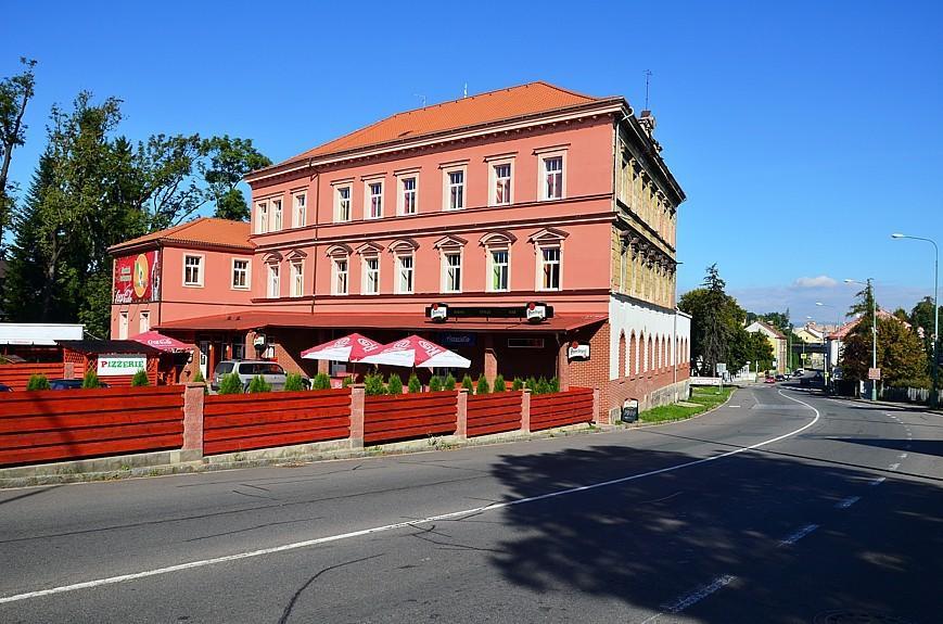 Grand Hotel Яромерж Экстерьер фото